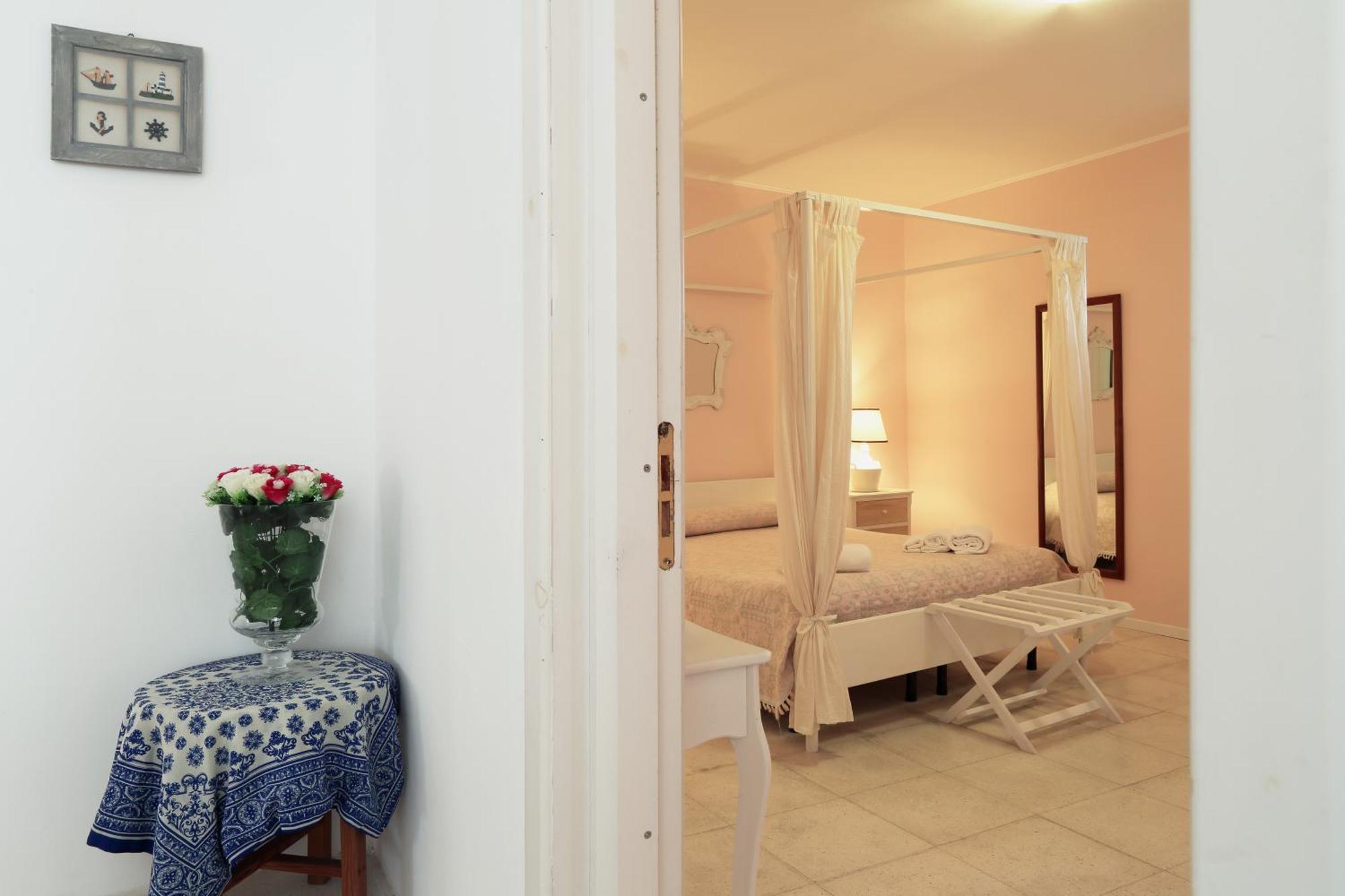 B&B Dimora Muzio And Restaurant Галиполи Стая снимка