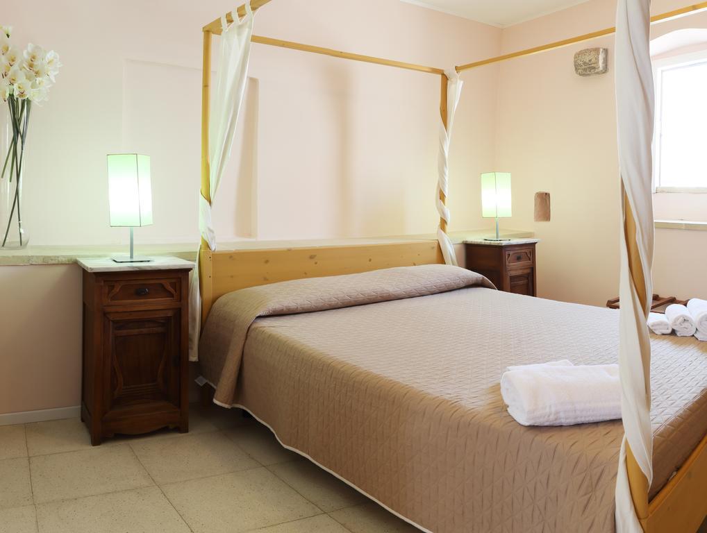 B&B Dimora Muzio And Restaurant Галиполи Екстериор снимка